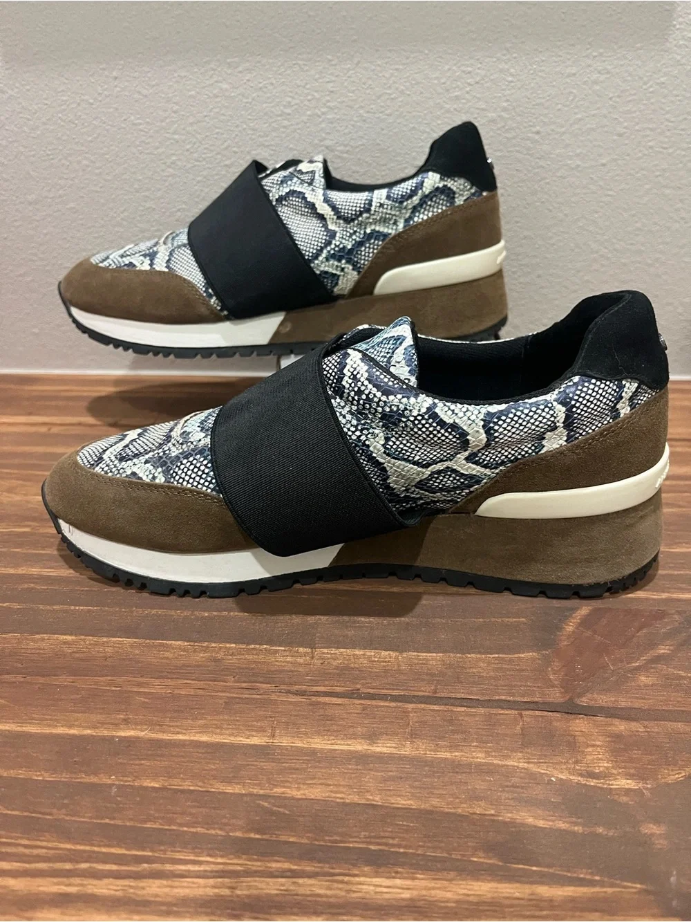 Antiono Melani Womans Airla Blue Snake Print SlipOn Sneaker Wedge Shoes Size 8M